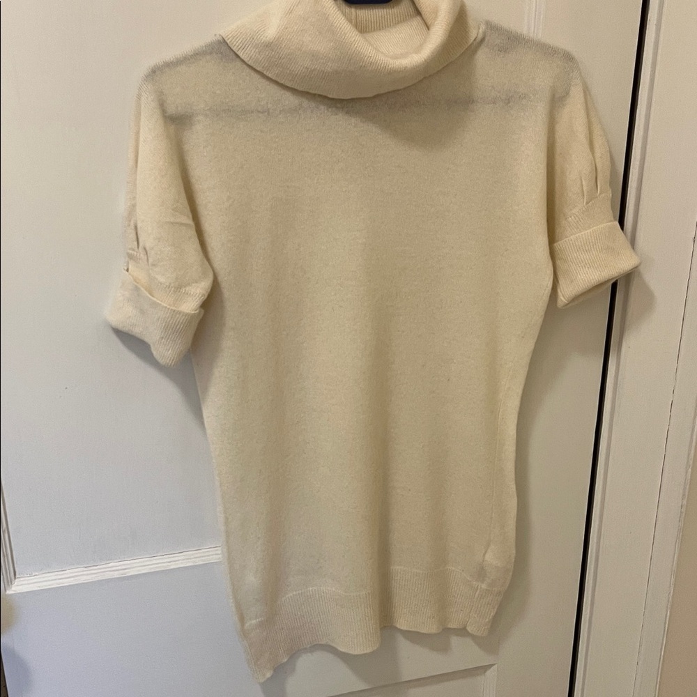 Banana Republic Elegant Cream Turtleneck Sweater